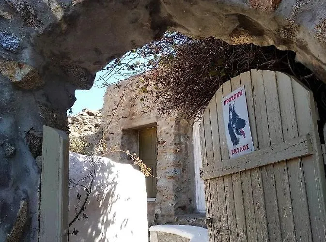 Pyrgi Artemis Place * Super Paradise Beach (Mykonos)